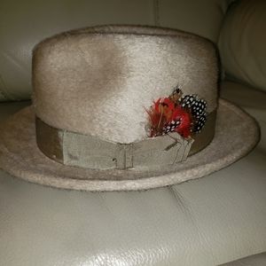 Men's Beaver fur hat.